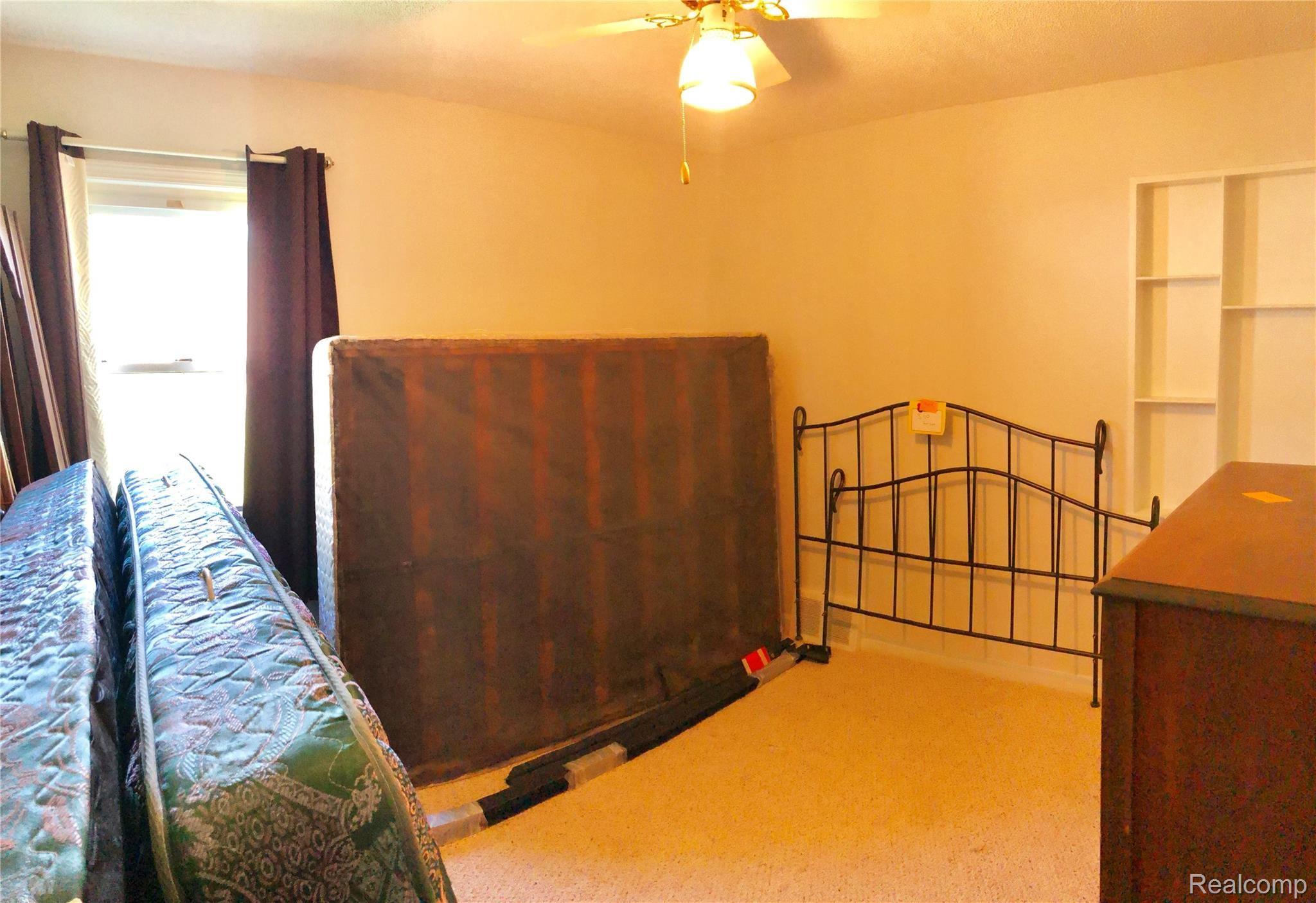 13248 Rosedale Street Southgate, MI 48195 - Photo 16 of 39 IMG_0811.jpg