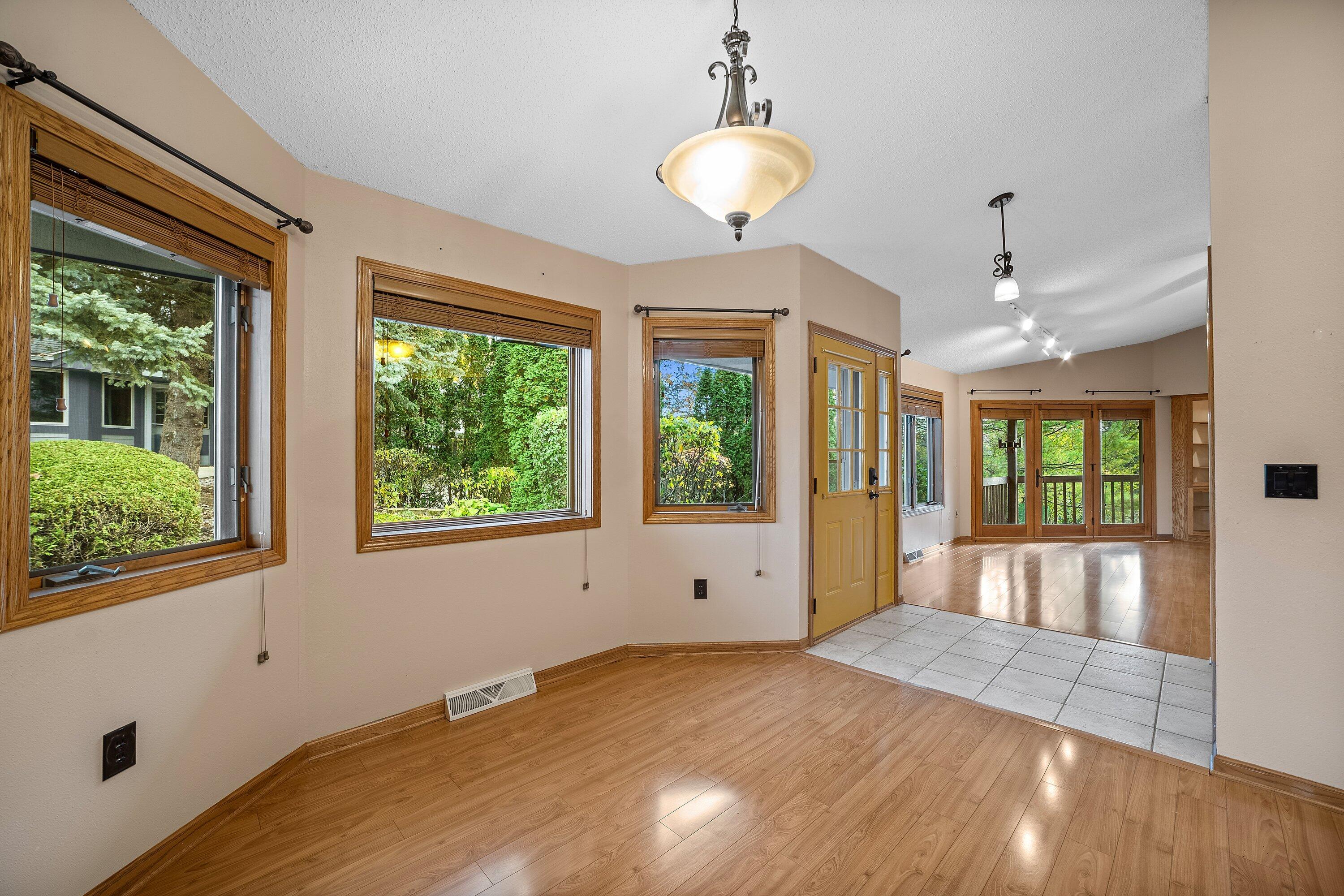 613 Bayview Road Mukwonago, WI 53149 - Photo 17 of 58 Front Entrance to Living Room/Kitchen