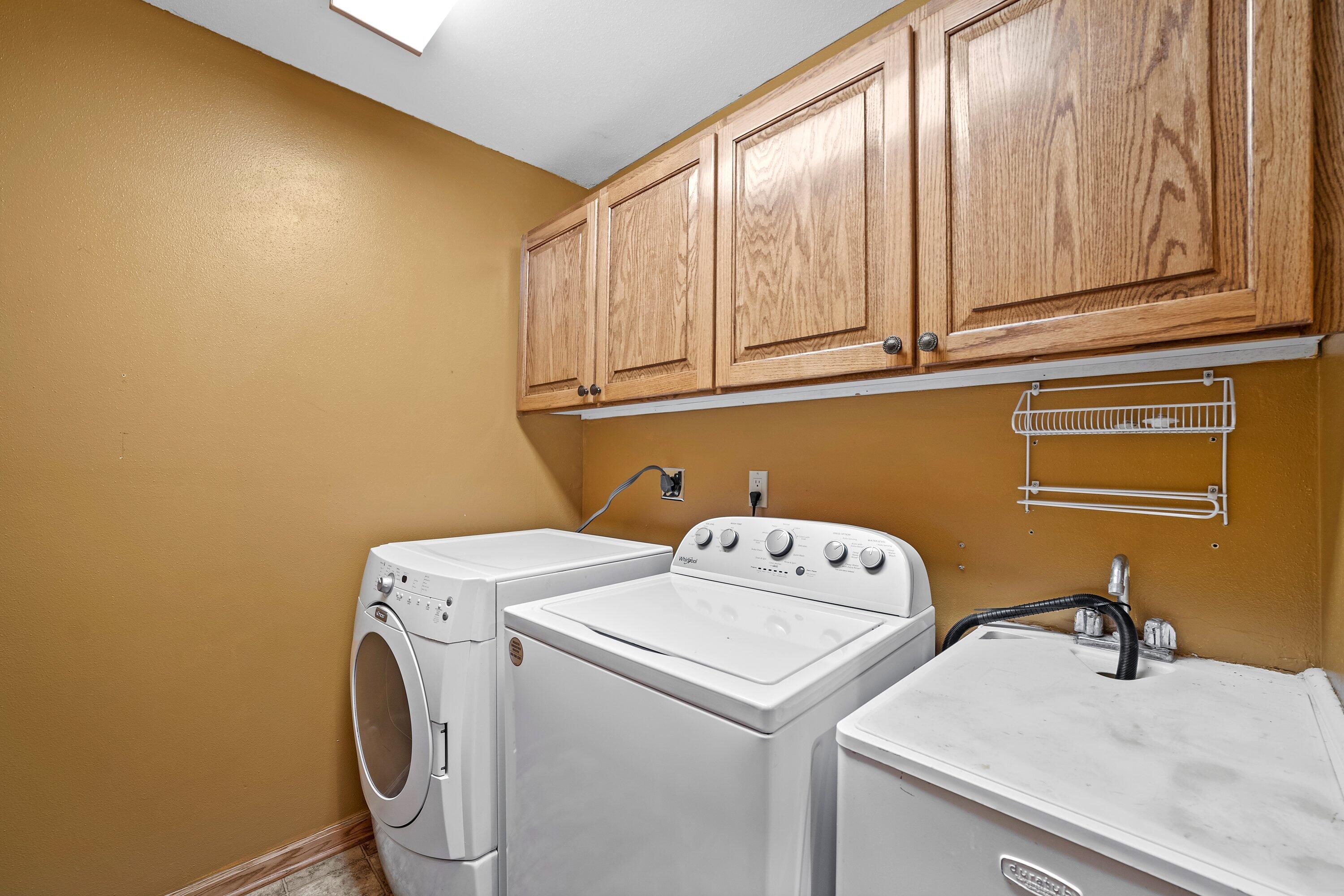 613 Bayview Road Mukwonago, WI 53149 - Photo 36 of 58 Laundry Room on Main off Kitchen