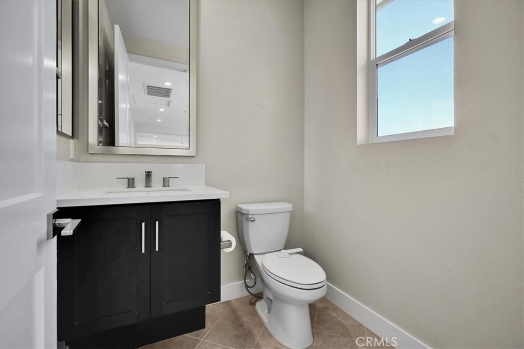 53 Chasma Irvine, CA 92618 - Photo 16 of 40