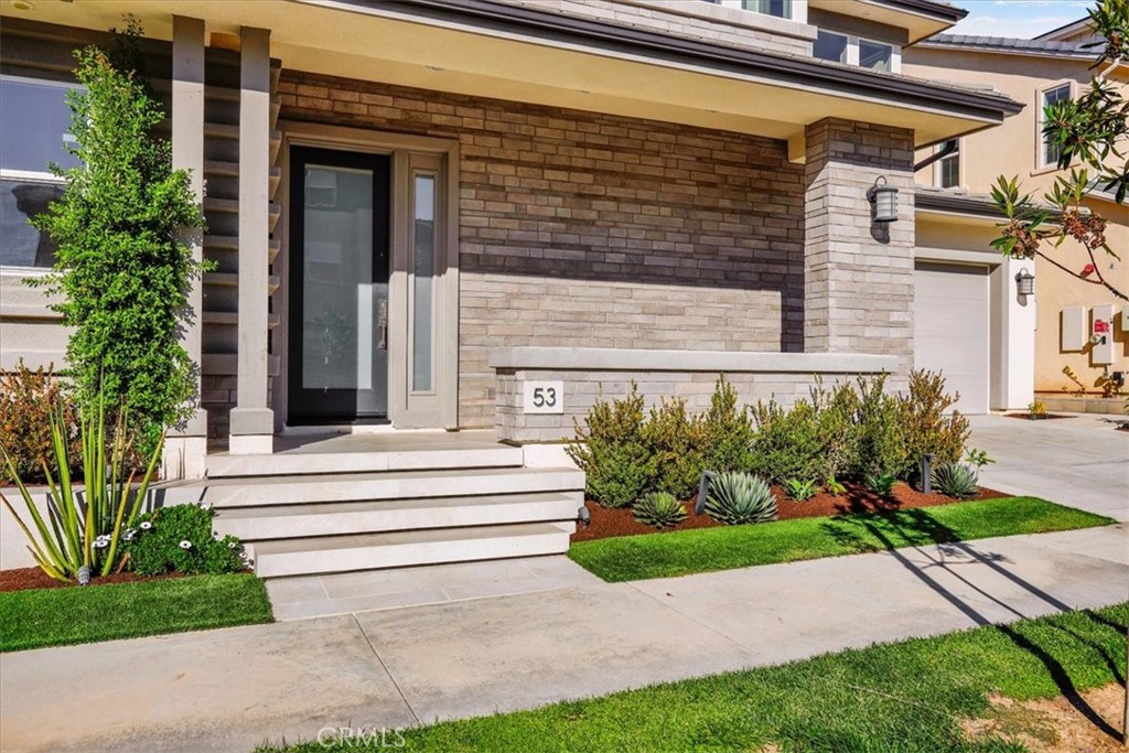 53 Chasma Irvine, CA 92618 - Photo 4 of 40