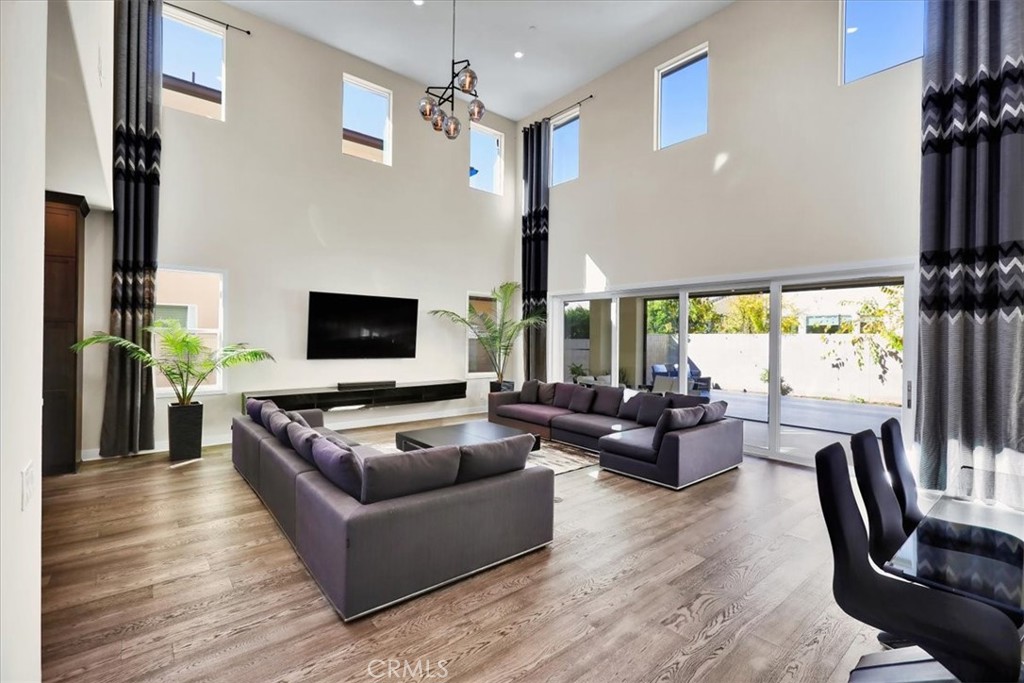 53 Chasma Irvine, CA 92618 - Photo 6 of 40