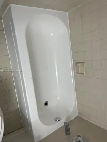 $2,000 | 9001 Wiles Road, Unit 1033, Coral Springs, FL 33067