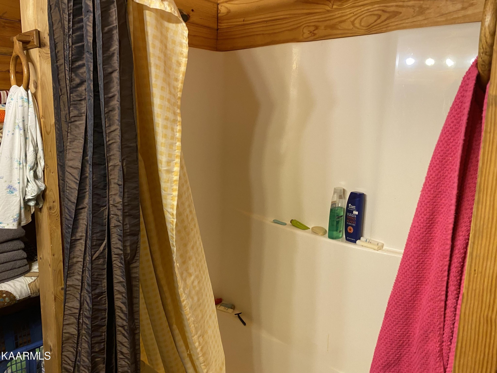 755 Compton Bottom Drive Jamestown, TN 38556 - Photo 16 of 24 a view of a bathtub