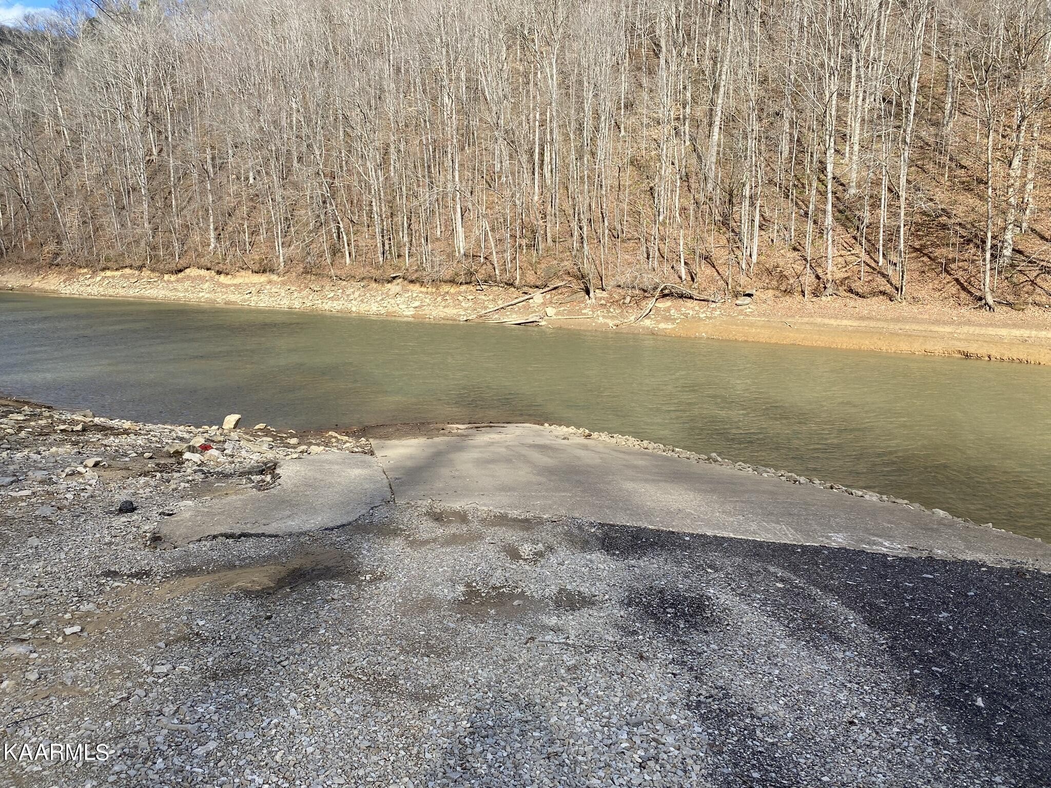 755 Compton Bottom Drive Jamestown, TN 38556 - Photo 20 of 24 a view of a water with an ocean beach
