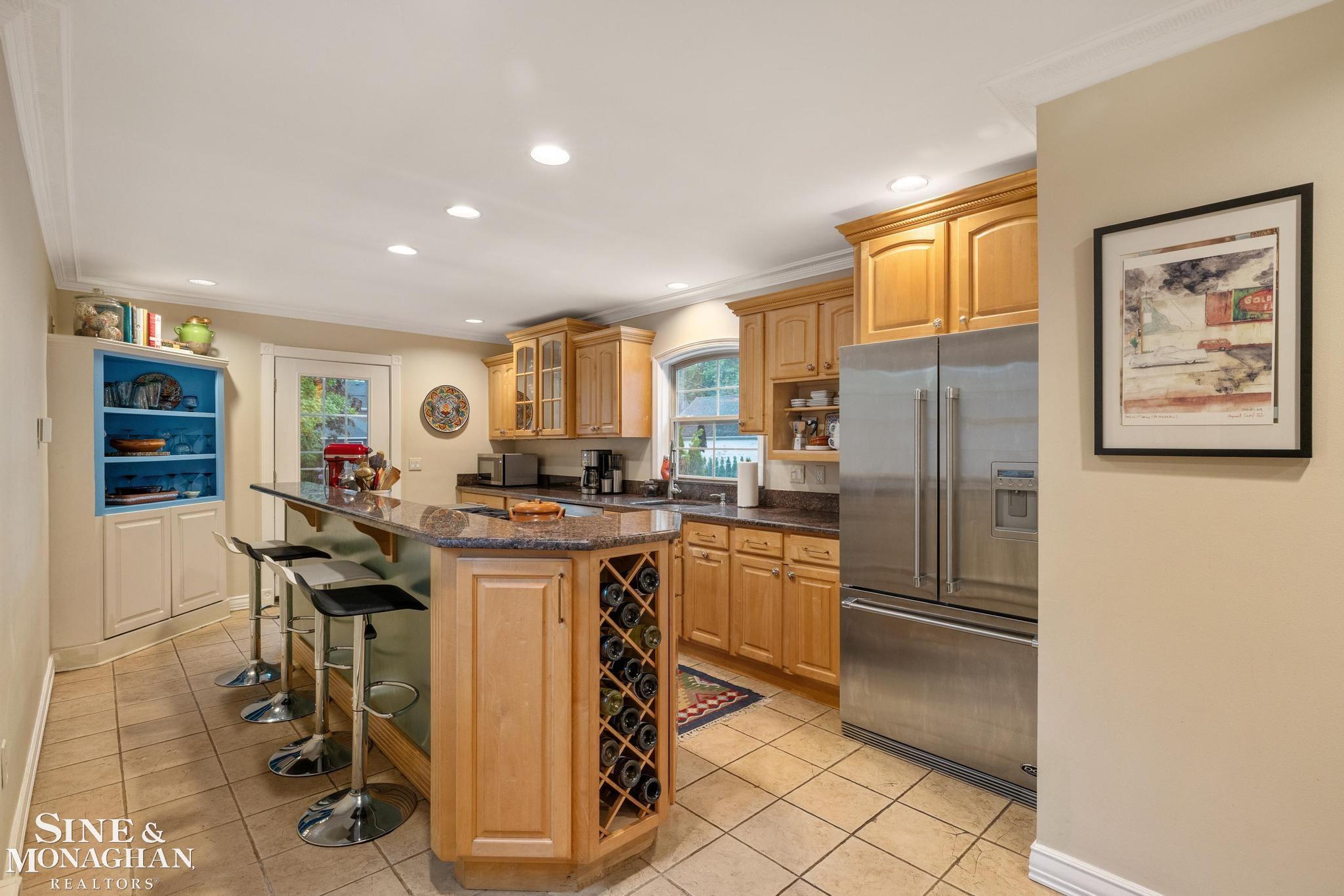 255 Lewiston Road Grosse Pointe Farms, MI 48236 - Photo 9 of 40