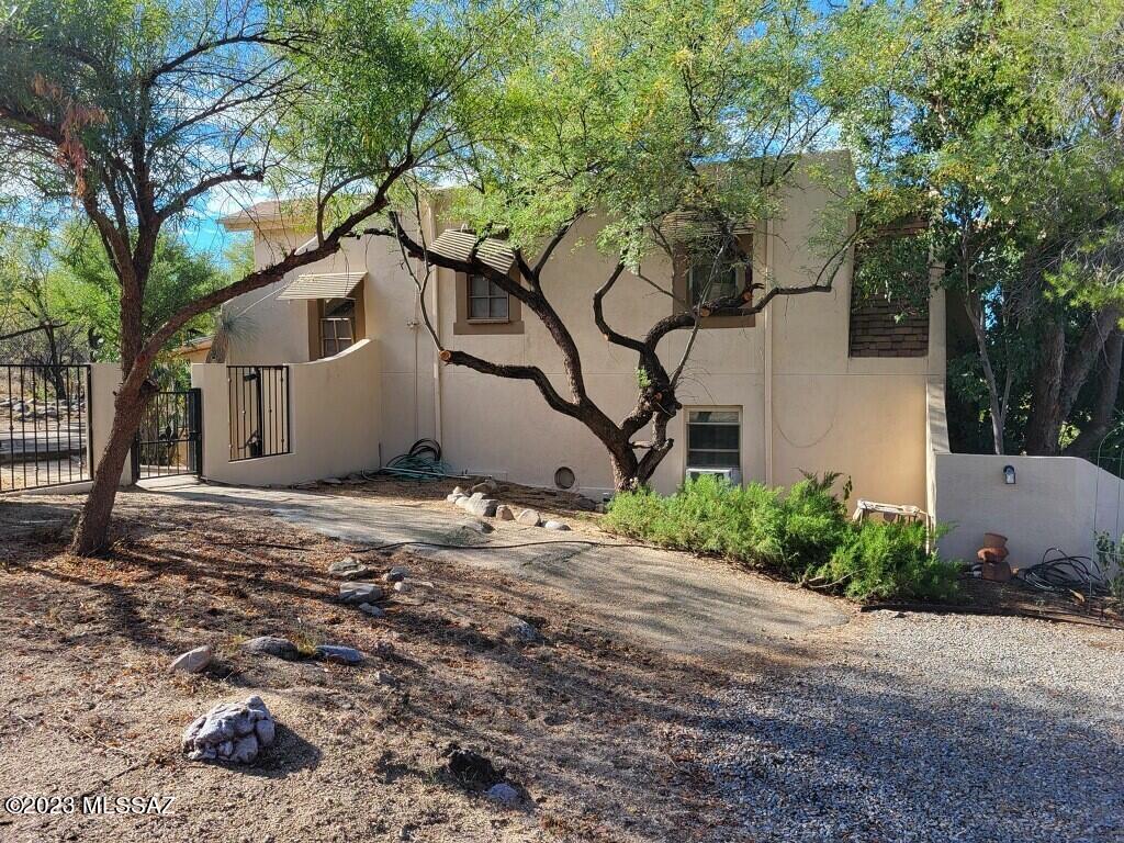 5800 East Edwin Road Tucson, AZ 85739 - Photo 1 of 33 Gallery Image 1