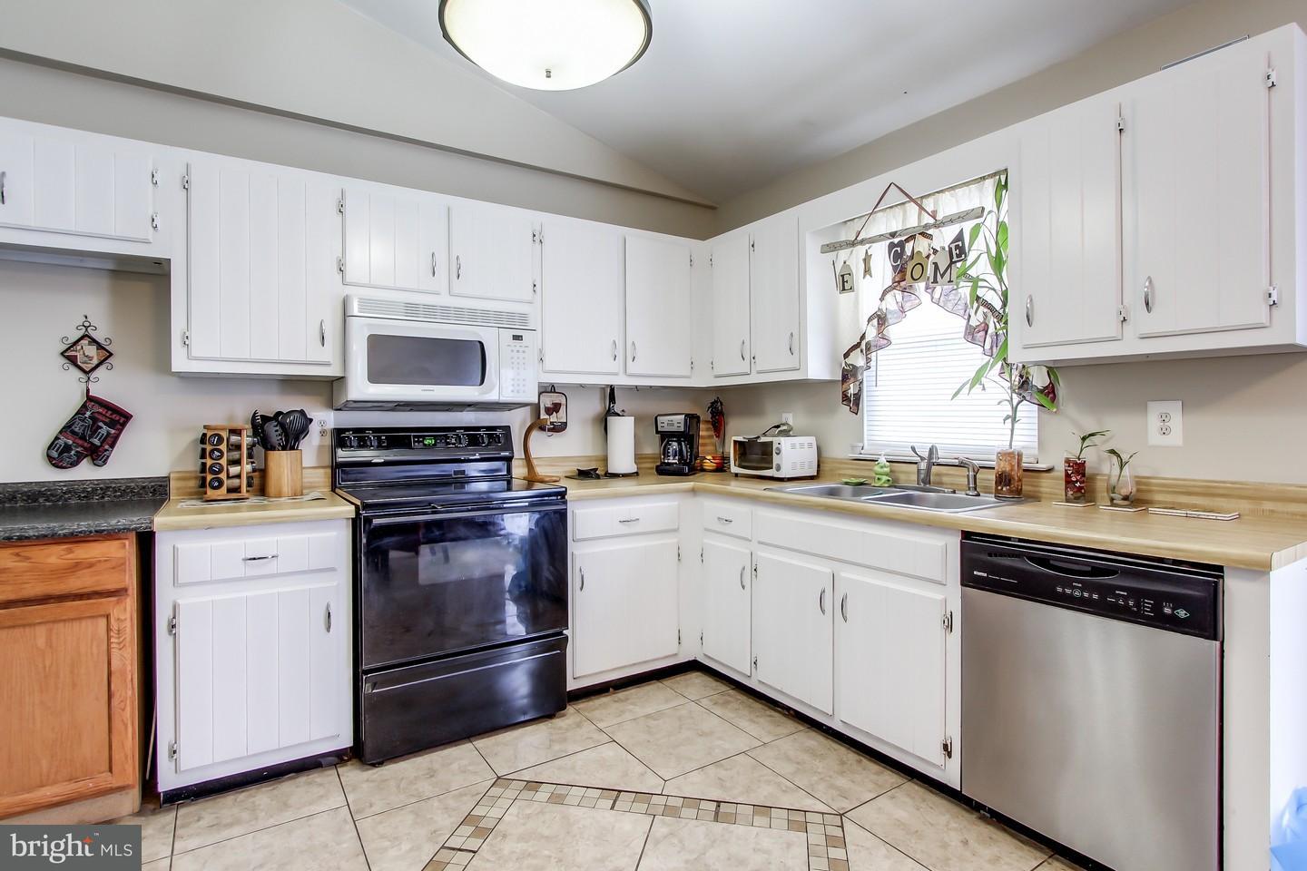 4332 Winchester Road Dover, PA 17315 - Photo 7 of 24 Gallery Image 7