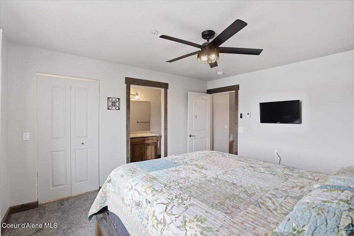 848 Chase Road, Unit 205 Post Falls, ID 83854 - Photo 19 of 30 Bedroom into Bathroom