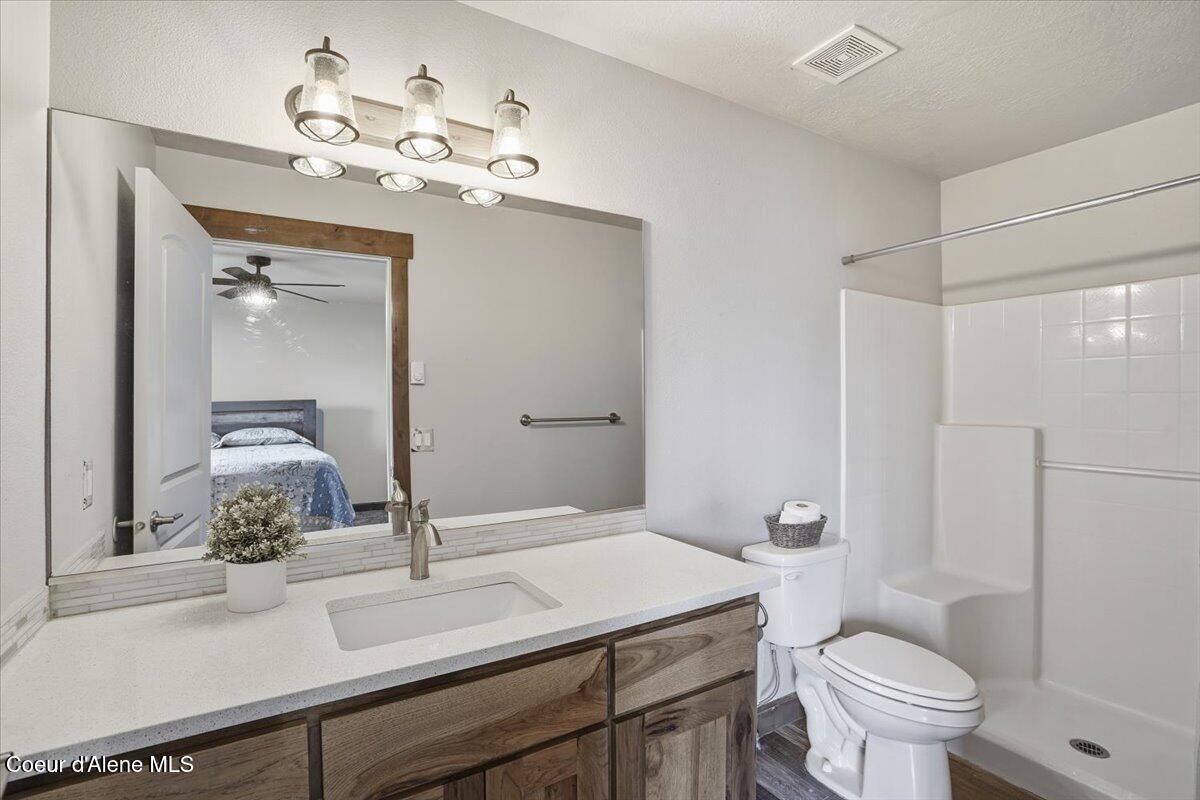 848 Chase Road, Unit 205 Post Falls, ID 83854 - Photo 21 of 30 Upstairs Full Bath