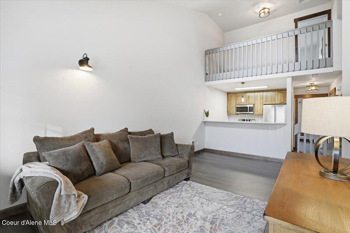 848 Chase Road, Unit 205 Post Falls, ID 83854 - Photo 4 of 30 Living Room