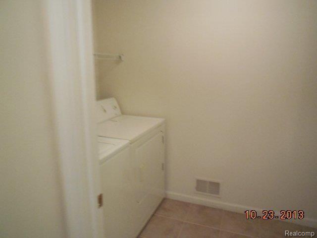45505 Rathmore Drive, Unit 72 Macomb, MI 48044 - Photo 8 of 17 45505 Rathmore Dr Macomb (22).JP