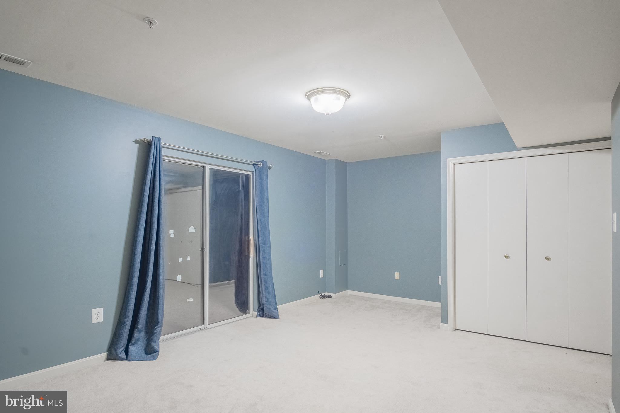 104 Penwick Circle Frederick, MD 21702 - Photo 21 of 24 a big room with closet and bathroom