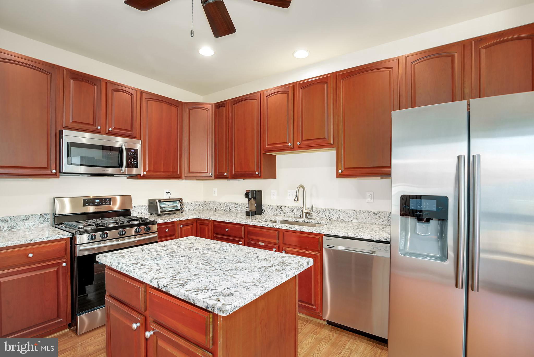 273 Braxton Way Edgewater, MD 21037 - Photo 8 of 30 Kitchen
