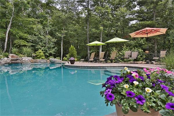 64 Paxton Road Spencer, MA 01562 - Photo 3 of 30 Gallery Image 3