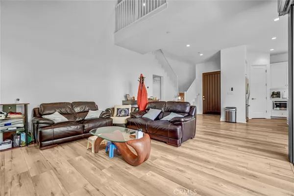 $2,450,000 | 151 Winnett, Irvine, CA 92602