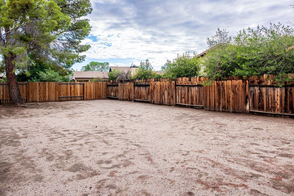 1111 North Mono Court Ridgecrest, CA 93555 - Photo 34 of 35 Gallery Image 34