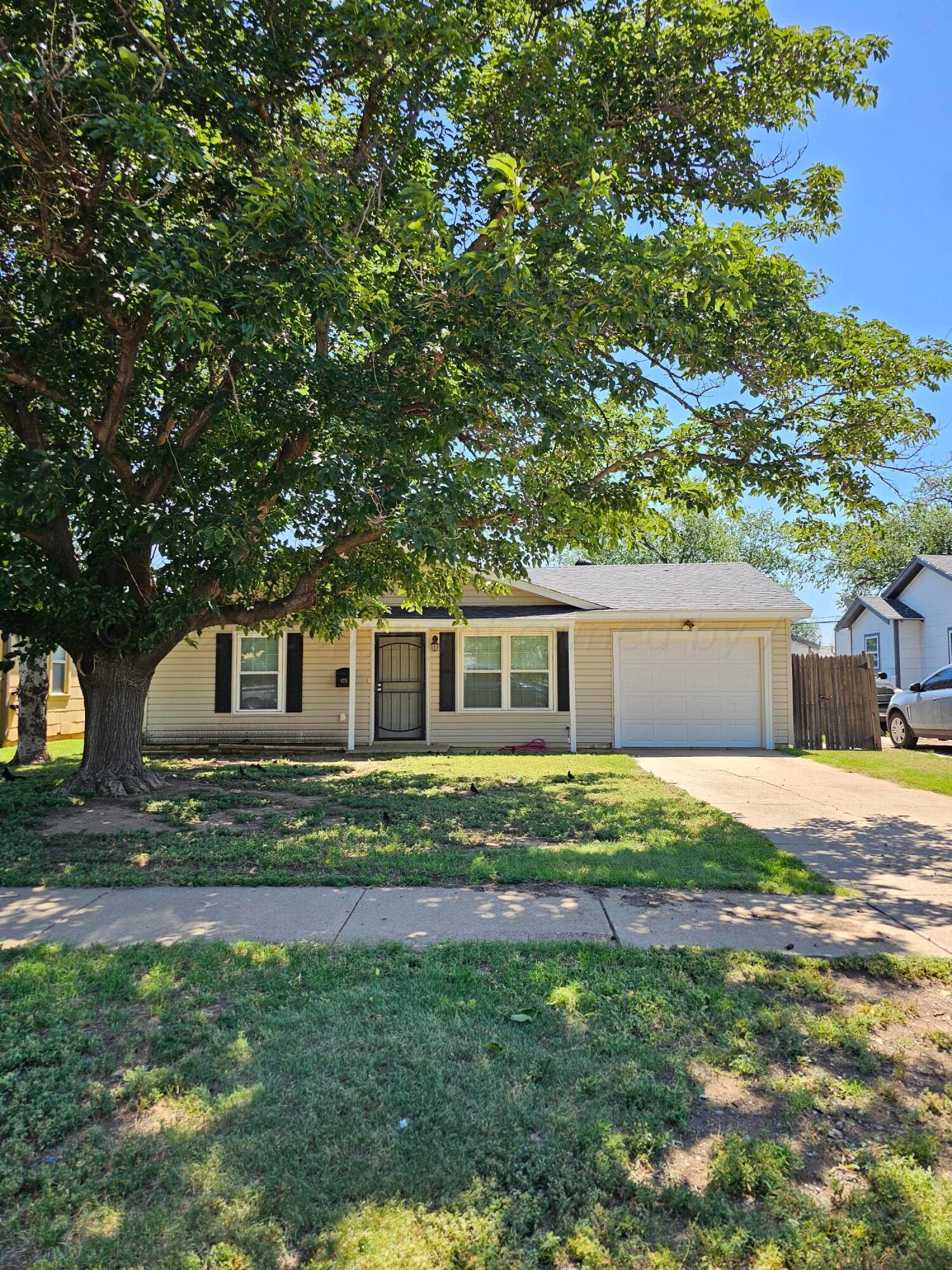 4215 South Hayden Street Amarillo, TX 79110 - Photo 1 of 6 1000030113