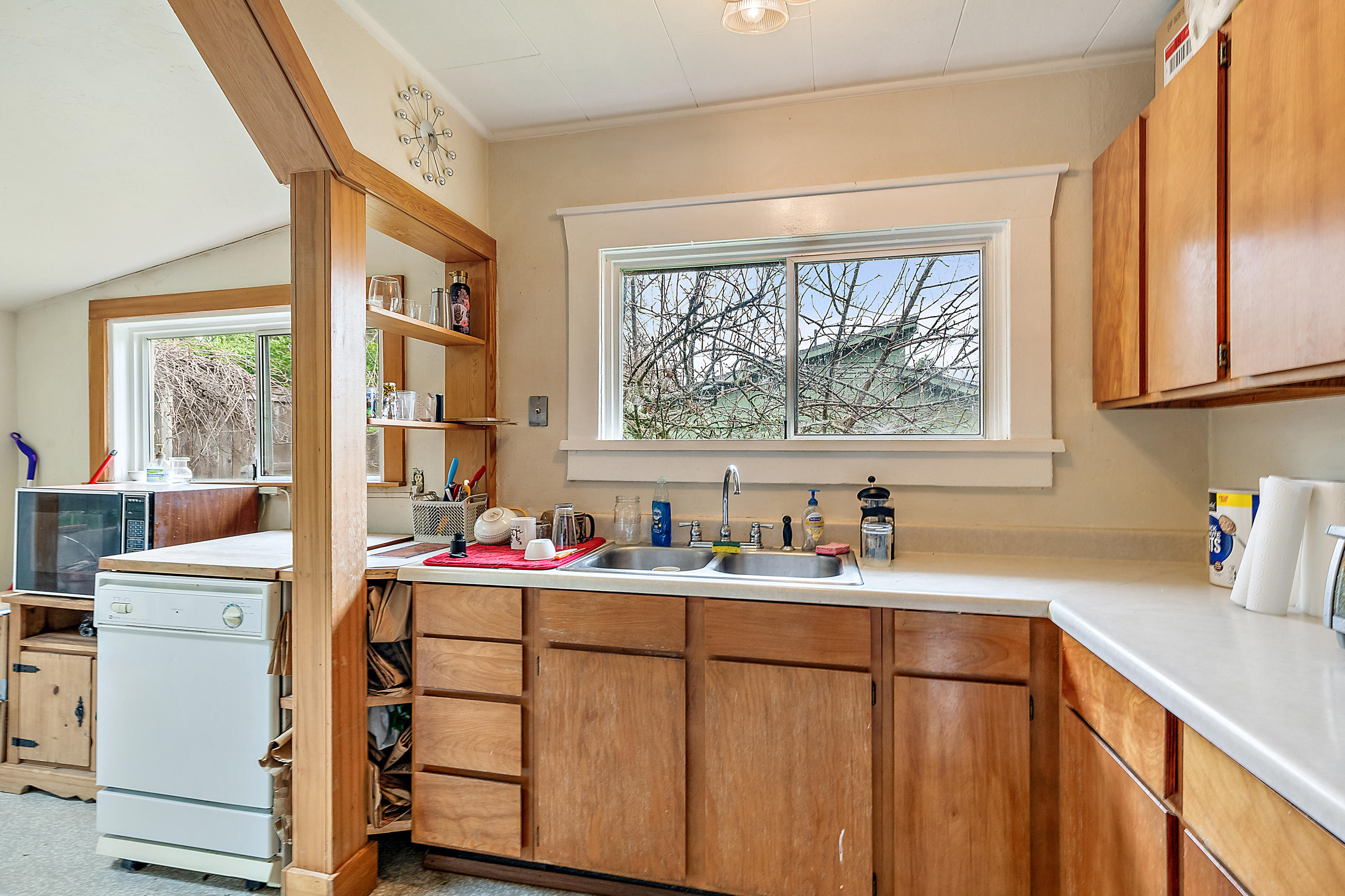 735 Roca Street Ashland, OR 97520 - Photo 50 of 56 735 Roca Kitchen