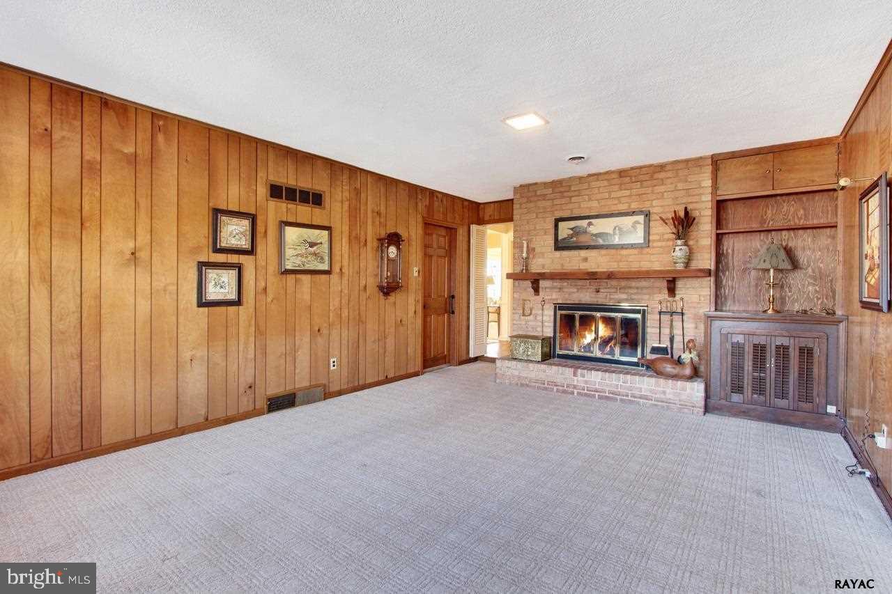 1484 Bee Tree Road York, PA 17403 - Photo 11 of 26 Gallery Image 11