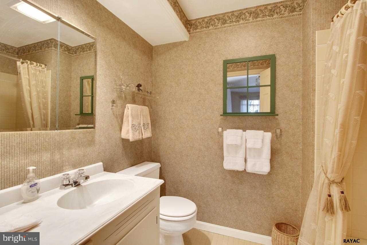 1484 Bee Tree Road York, PA 17403 - Photo 17 of 26 Gallery Image 17