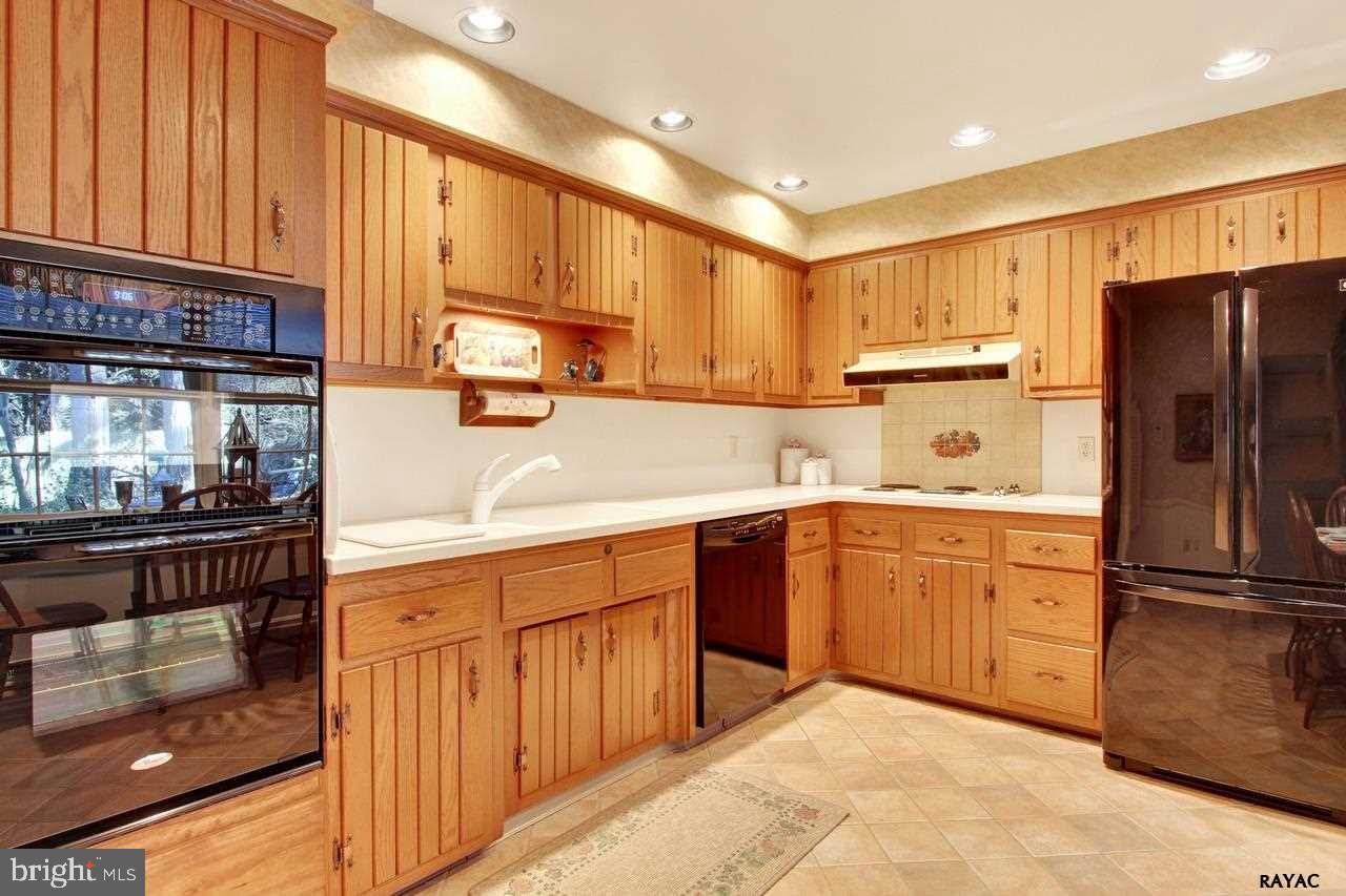 1484 Bee Tree Road York, PA 17403 - Photo 7 of 26 Gallery Image 7