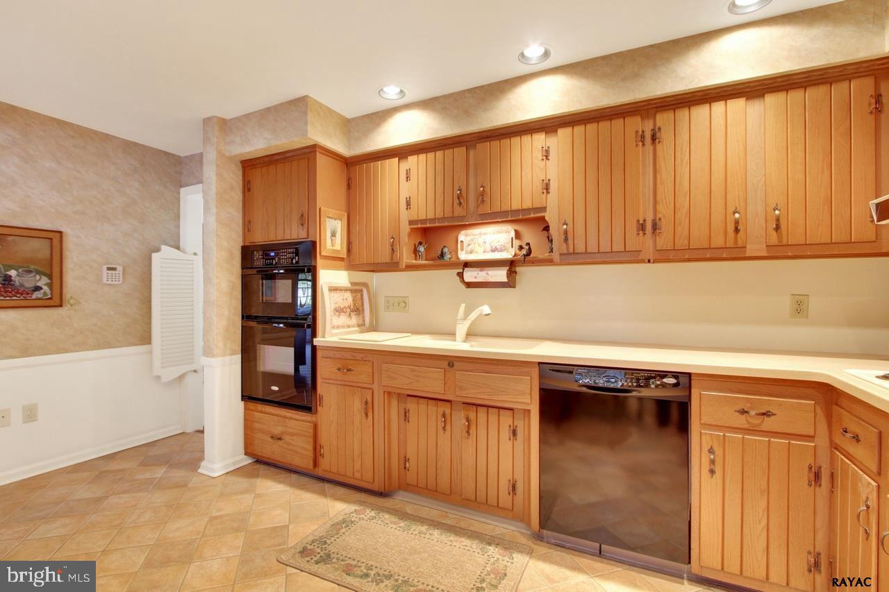 1484 Bee Tree Road York, PA 17403 - Photo 8 of 26 Gallery Image 8