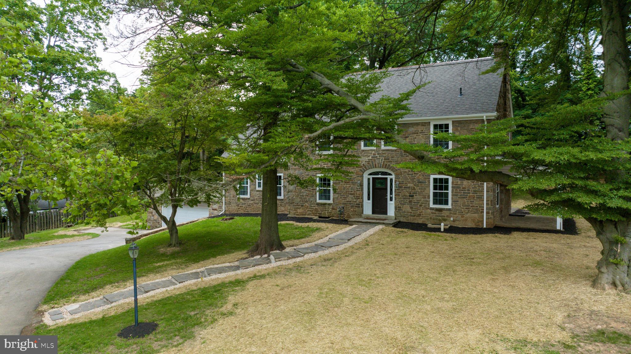 880 Clubhouse Road York, PA 17403 - Photo 3 of 81 Gallery Image 3