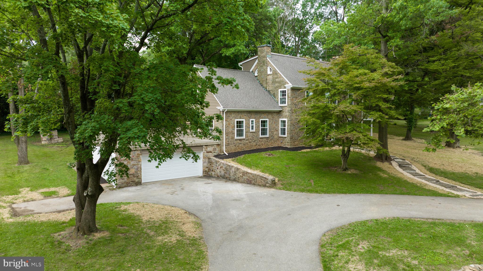 880 Clubhouse Road York, PA 17403 - Photo 10 of 81 Gallery Image 10