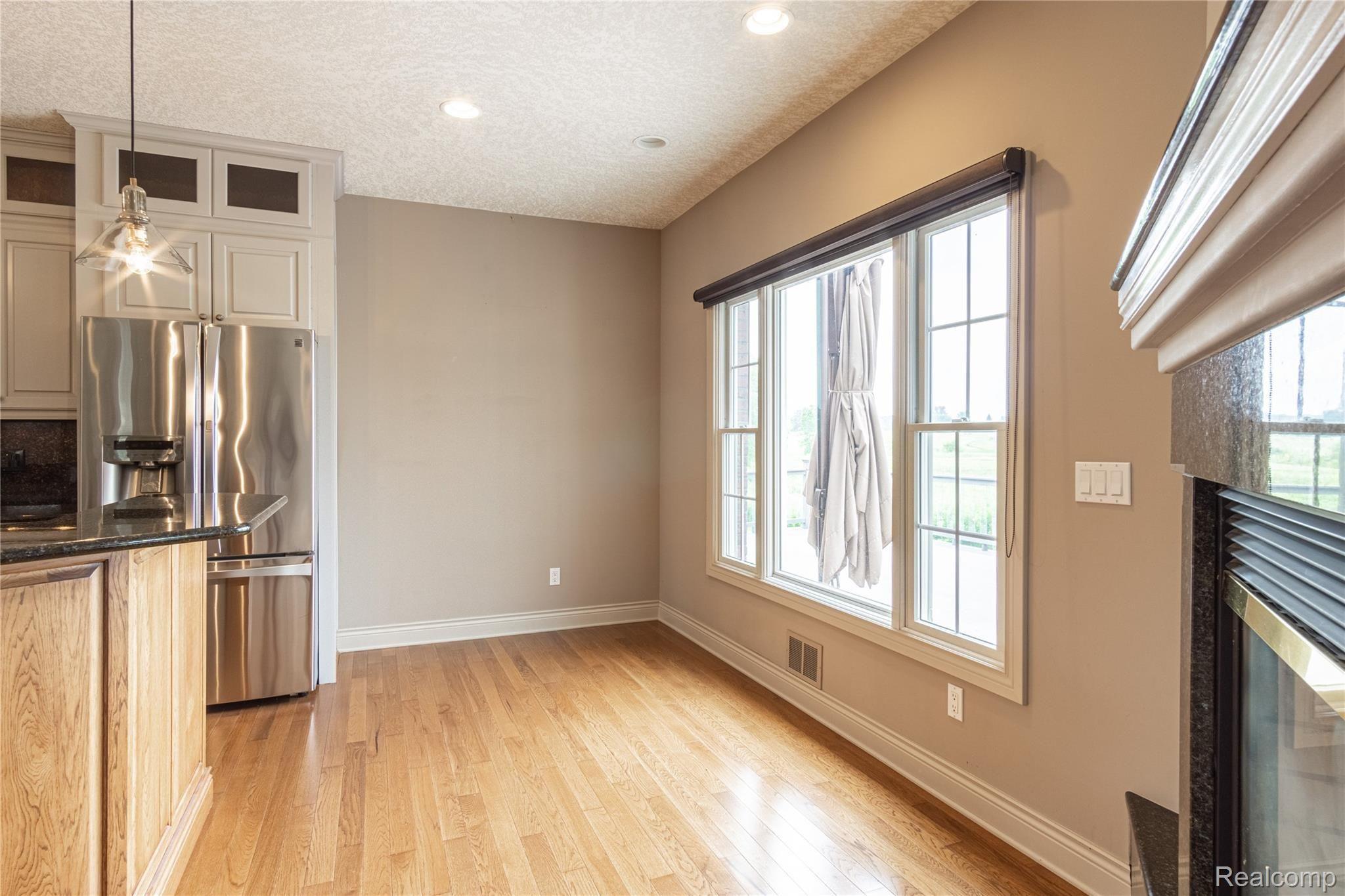 9066 Copper Ridge Circle Davison, MI 48423 - Photo 9 of 51 Interiors (19 of 71).jpg