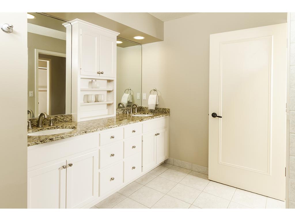 14830 Boulder Pointe Road Eden Prairie, MN 55347 - Photo 17 of 21
