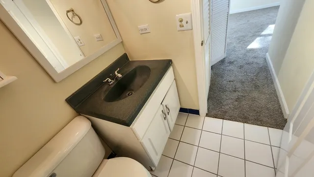 $3,200 | 5 Castlegate Court, Vernon Hills, IL 60061