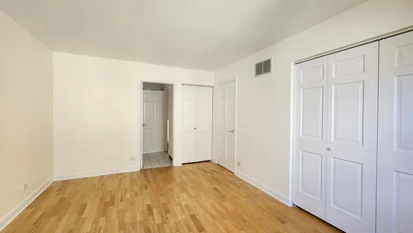 $3,100 | 5 Castlegate Court, Vernon Hills, IL 60061