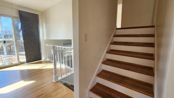 $3,100 | 5 Castlegate Court, Vernon Hills, IL 60061