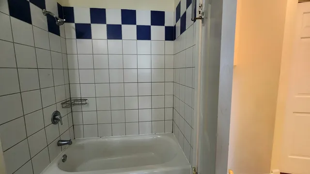 $3,200 | 5 Castlegate Court, Vernon Hills, IL 60061