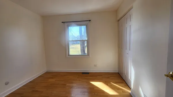 $3,100 | 5 Castlegate Court, Vernon Hills, IL 60061