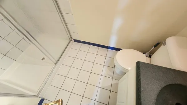 $3,100 | 5 Castlegate Court, Vernon Hills, IL 60061