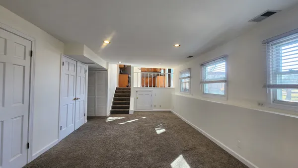 $3,100 | 5 Castlegate Court, Vernon Hills, IL 60061