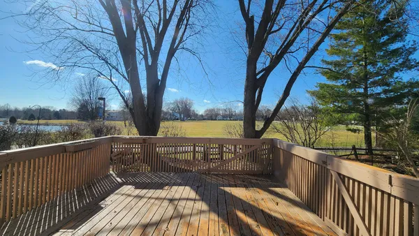 $3,100 | 5 Castlegate Court, Vernon Hills, IL 60061