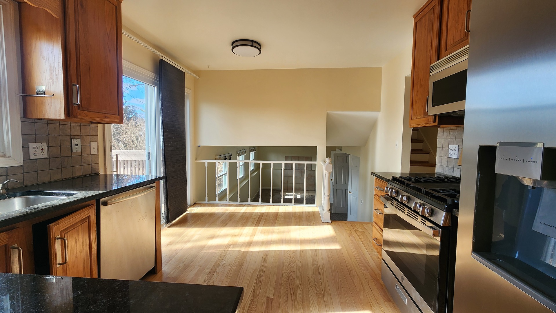 5 Castlegate Court Vernon Hills, IL 60061 - Photo 5 of 25 a view of a kitchen with a sink and a stove top oven