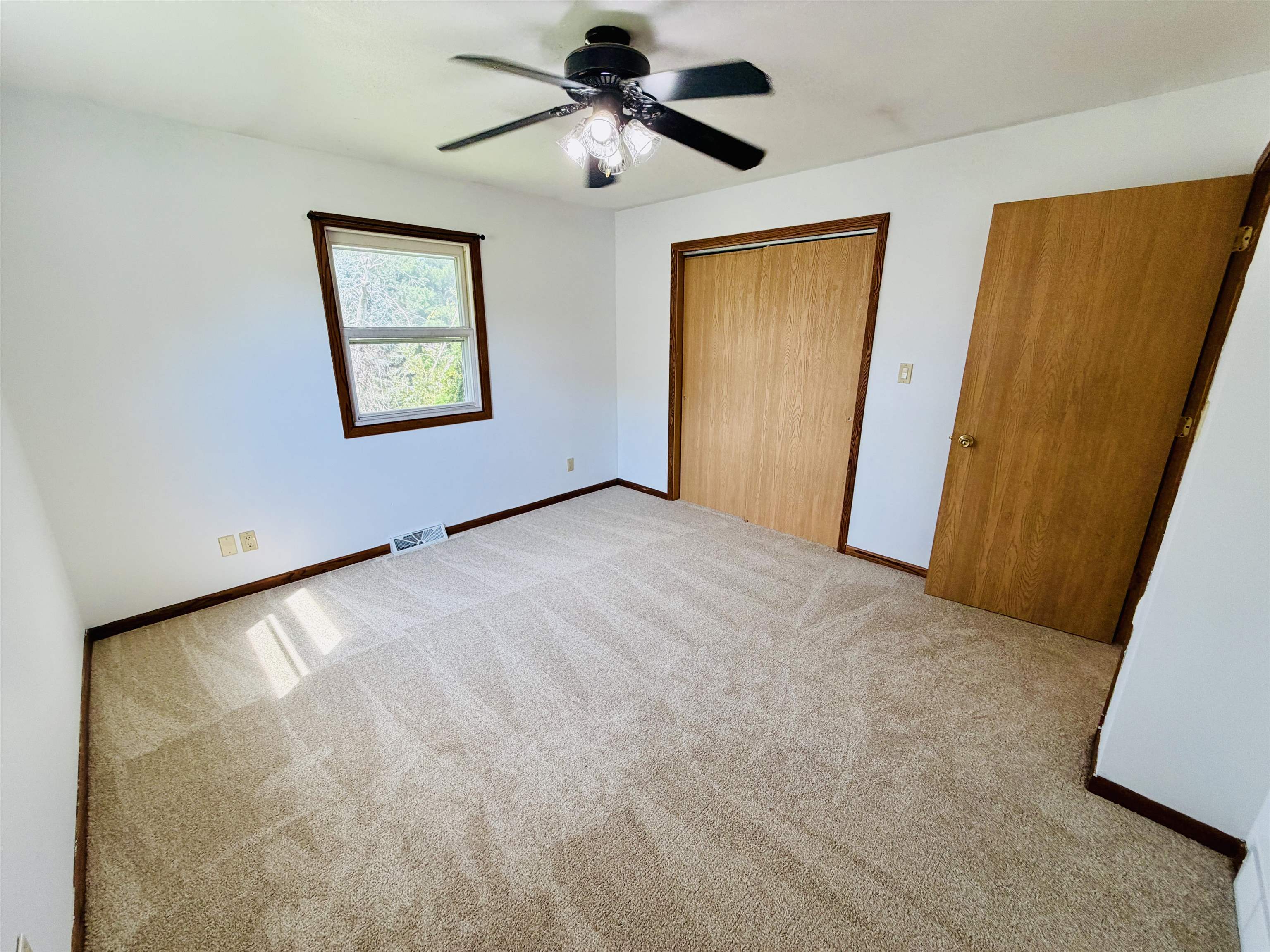 2210 Ridgeway Road Monroe, WI 53566 - Photo 34 of 41 Gallery Image 34