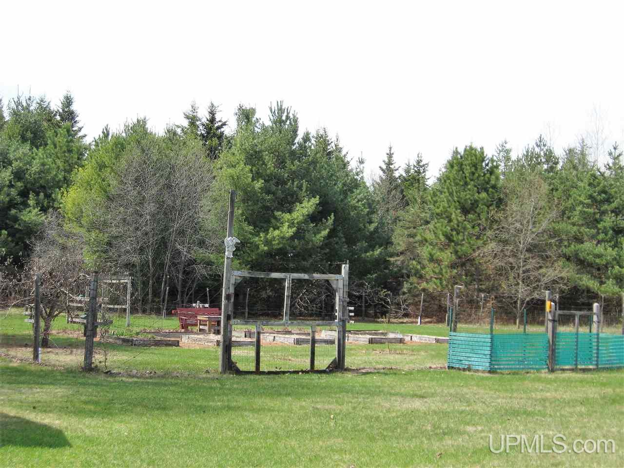 5258 17th Road Escanaba, MI 49829 - Photo 26 of 30