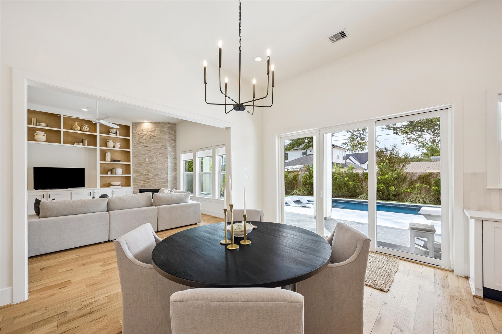 1729 Chippendale Road Houston, TX 77018 - Photo 15 of 45 Gallery Image 15