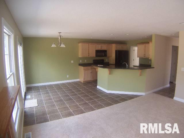 5756 Appleton Road Bettendorf, IA 52722 - Photo 3 of 9 Gallery Image 3
