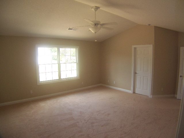 5756 Appleton Road Bettendorf, IA 52722 - Photo 7 of 9 Gallery Image 7