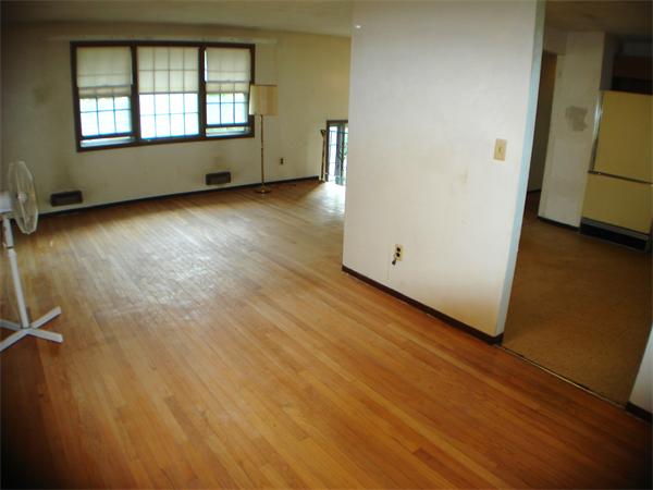 8 Wayne Road Peabody, MA 01960 - Photo 4 of 15 Gallery Image 4