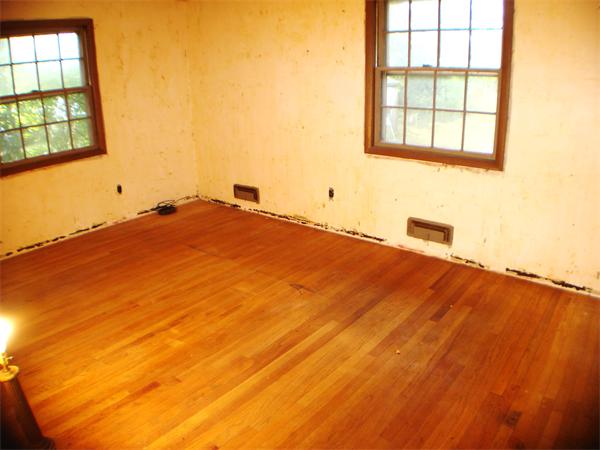 8 Wayne Road Peabody, MA 01960 - Photo 8 of 15 Gallery Image 8
