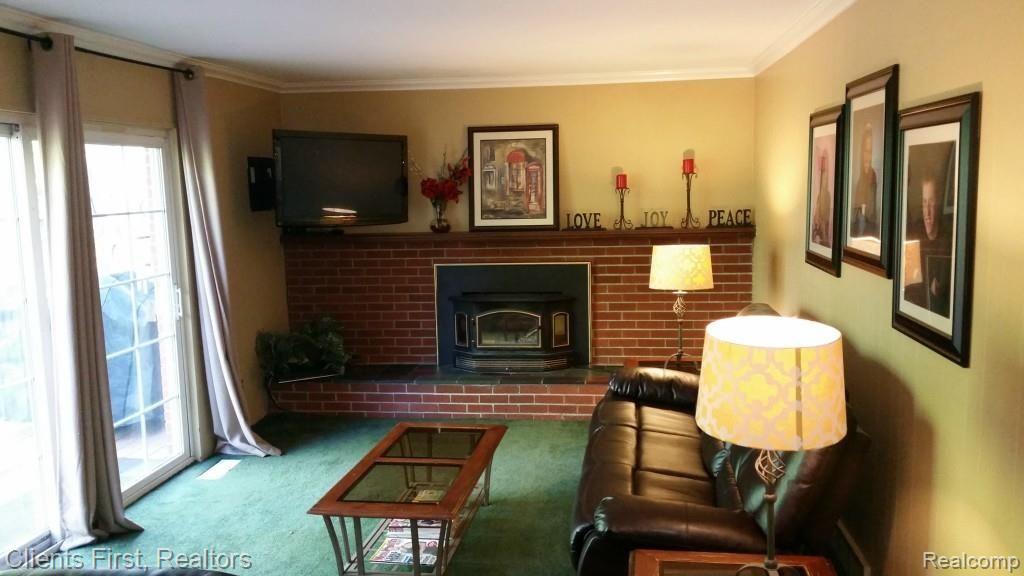 15668 Riverside Street Livonia, MI 48154 - Photo 18 of 33 Gallery Image 18