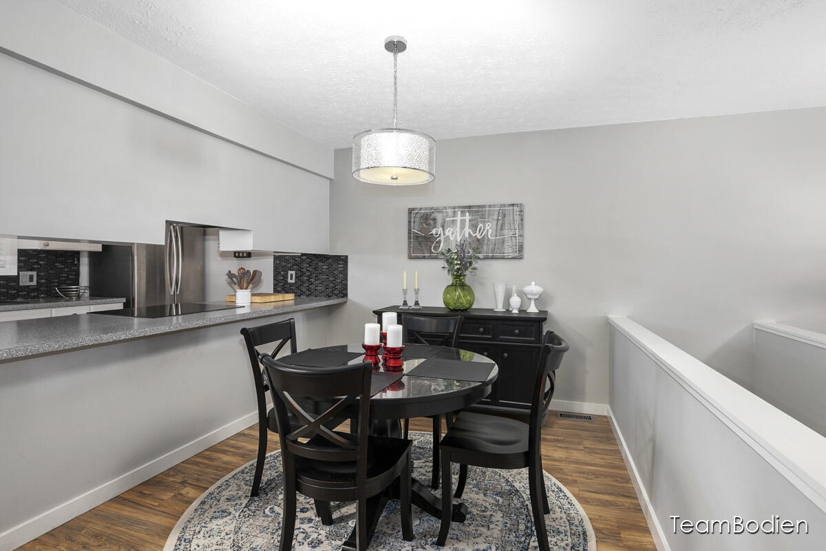 2644 Knightsbridge Road Southeast Grand Rapids, MI 49546 - Photo 7 of 11 IMG_1006