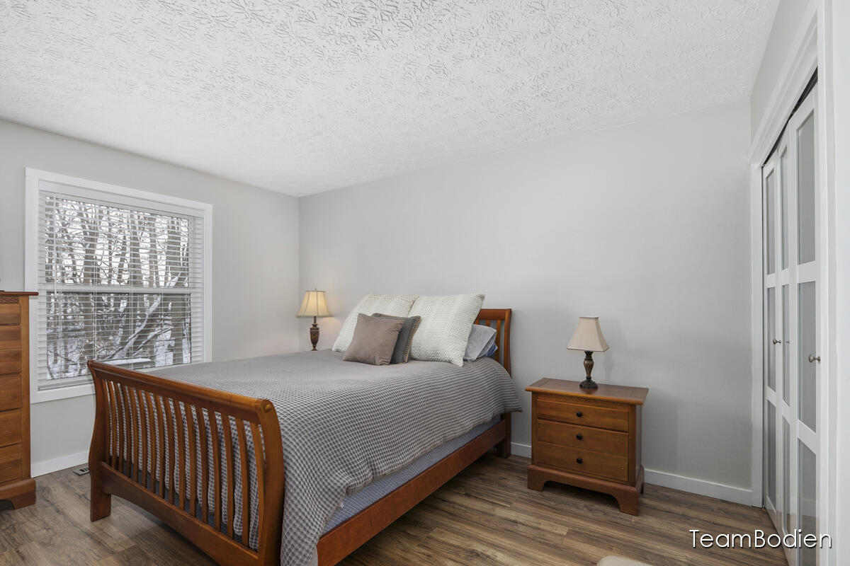 2644 Knightsbridge Road Southeast Grand Rapids, MI 49546 - Photo 10 of 11 IMG_1009